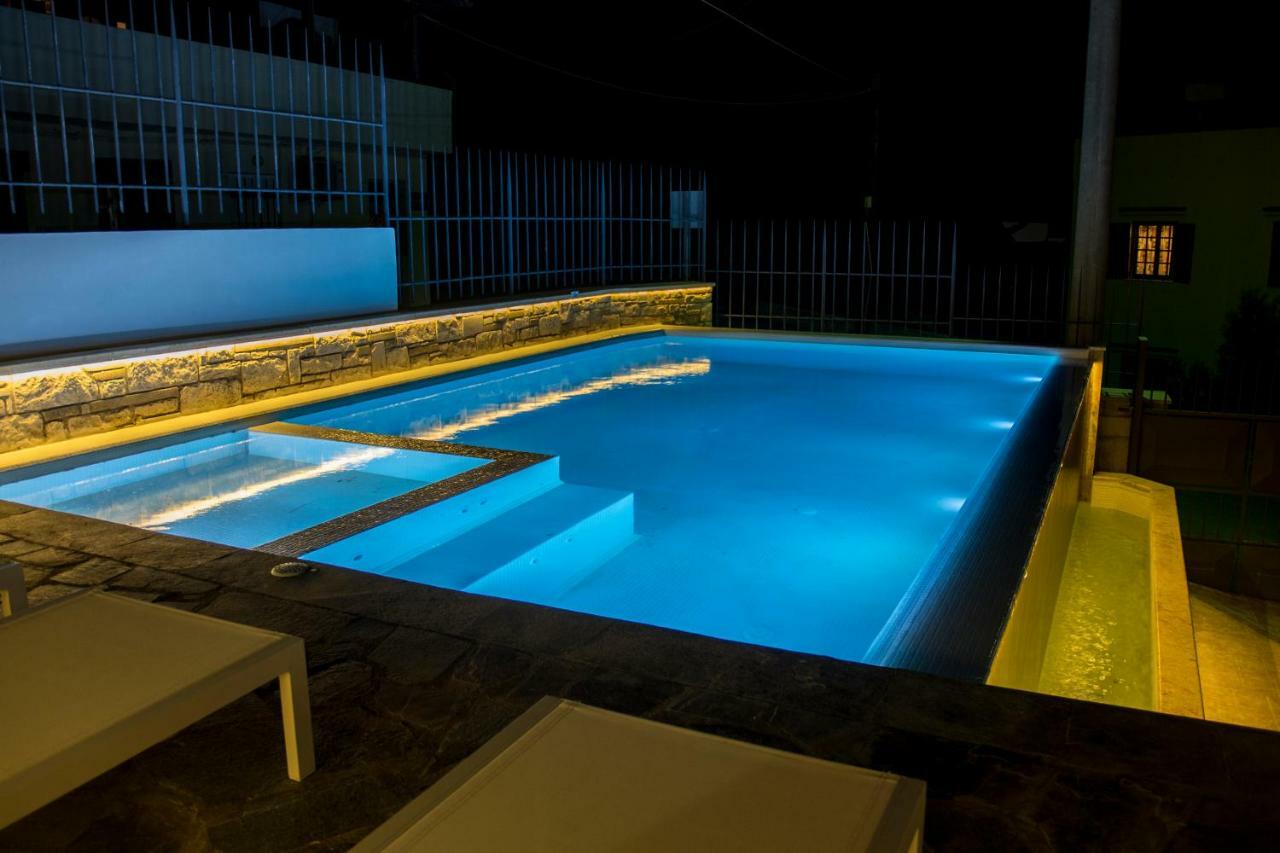 The Hill House Villa Kato Daratso Exterior foto